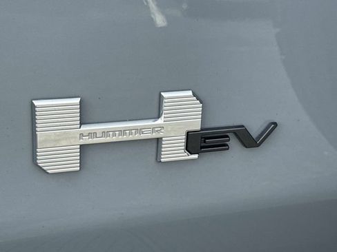 Used 2025 GMC Hummer EV 3X image 28