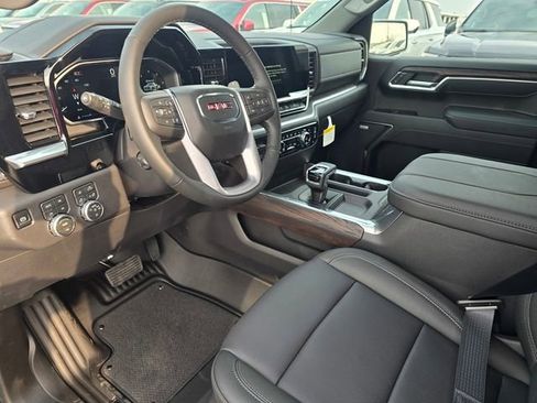 New 2026 GMC Sierra 1500 SLT image 18