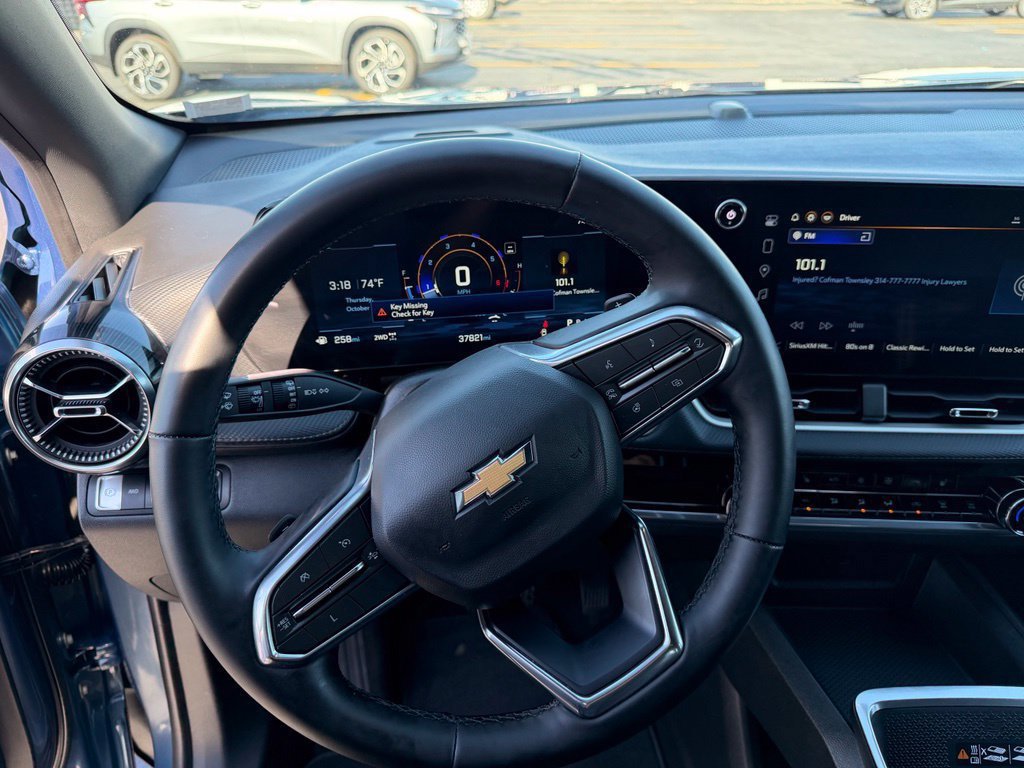 Used 2025 Chevrolet Equinox LT w/ Convenience Package II AWD/4WD image 19