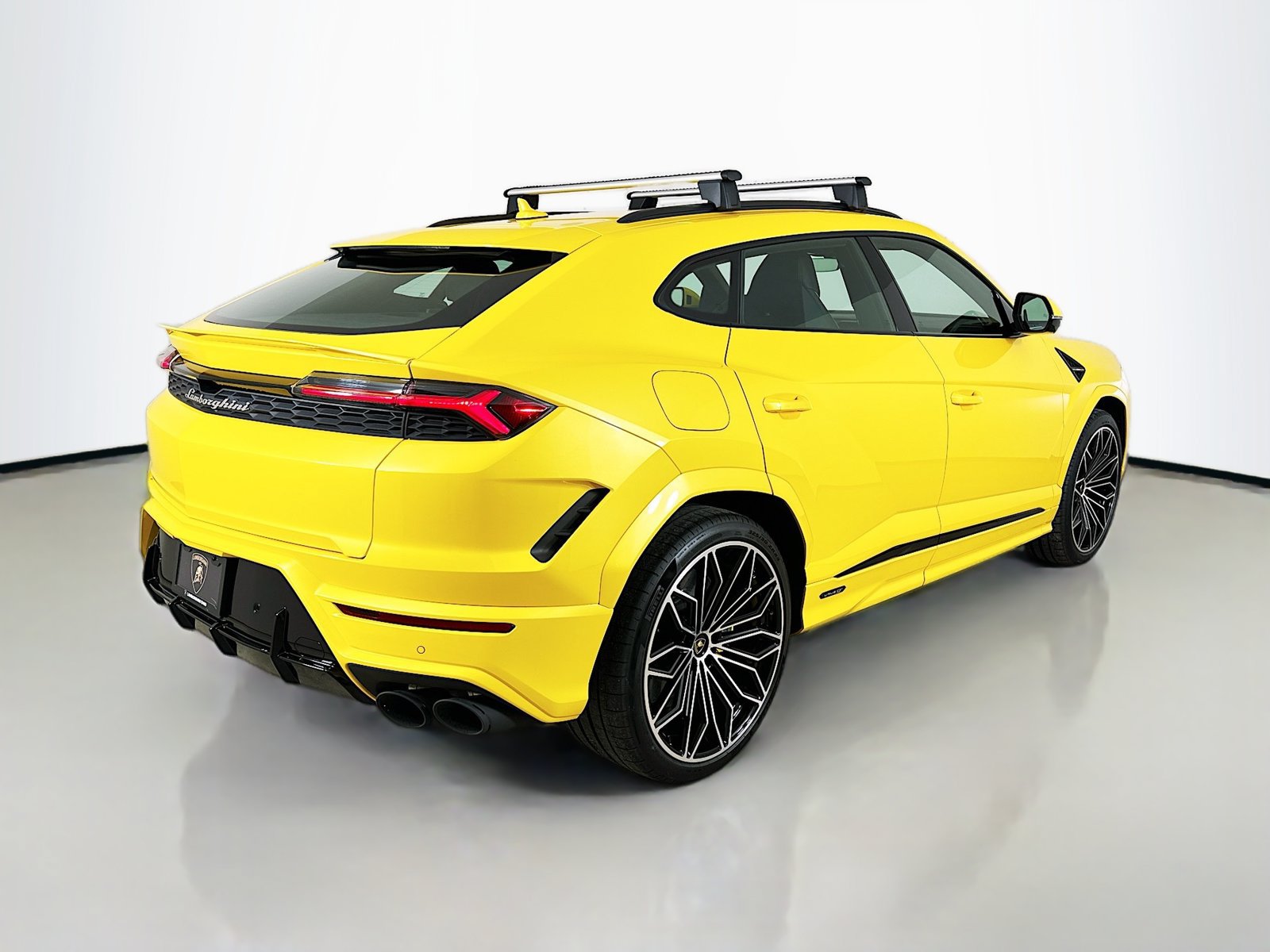 Used 2025 Lamborghini Urus S AWD/4WD image 5