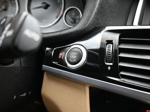 Used 2017 BMW X3 sDrive28i RWD image 20