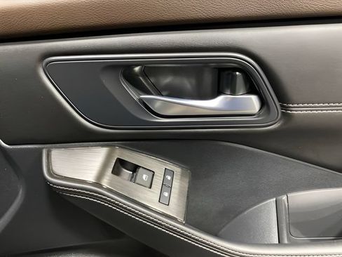 Certified 2023 Nissan Rogue SV w/ SV Premium B Package AWD/4WD image 29