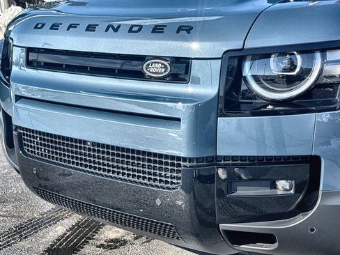 Used 2026 Land Rover Defender 110 S image 9