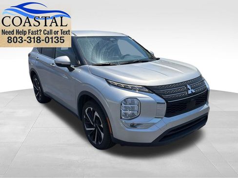 Used 2022 Mitsubishi Outlander ES FWD image 3