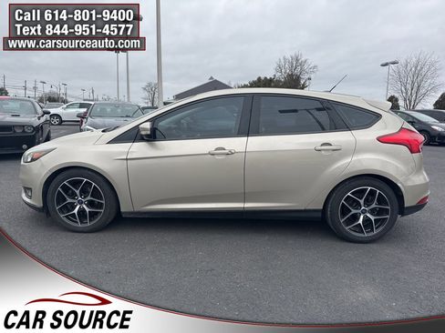 Used 2017 Ford Focus SEL w/ Cold Weather Package image 3