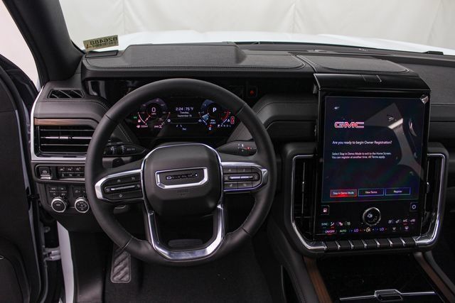 New 2026 GMC Yukon Denali w/ Sun & Power Step Package AWD/4WD image 15