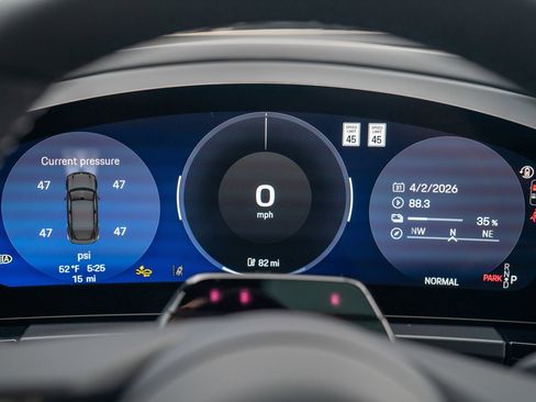 New 2026 Porsche Macan 4 Electric AWD/4WD image 14