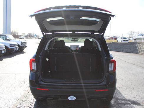 New 2026 Ford Explorer Active AWD/4WD image 16