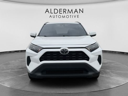 Used 2019 Toyota RAV4 LE image 8