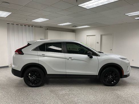 Used 2024 Mitsubishi Eclipse Cross LE image 4