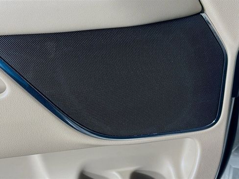 Used 2024 Lincoln Navigator Premiere image 19