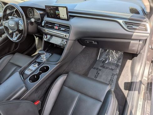 Used 2025 Genesis G70 2.5T RWD image 32