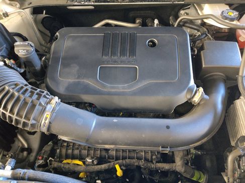 Used 2024 Chevrolet Blazer LT w/ Convenience Package FWD image 30