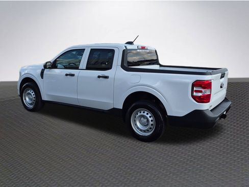 New 2025 Ford Maverick XL image 5