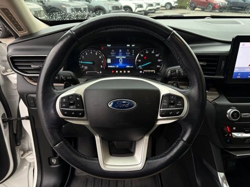 Used 2020 Ford Explorer Limited w/ Class III Trailer Tow Package image 15