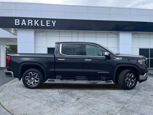 Certified 2022 GMC Sierra 1500 SLT w/ SLT Premium Plus Package image 2