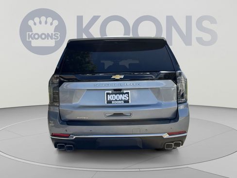Used 2025 Chevrolet Suburban High Country AWD/4WD image 5