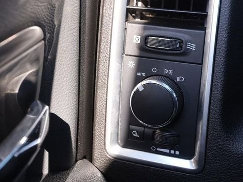 Used 2024 RAM 1500 Classic SLT image 18