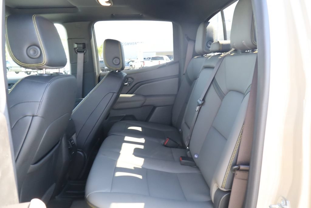 Used 2024 Chevrolet Colorado ZR2 w/ ZR2 Convenience Package III AWD/4WD image 30