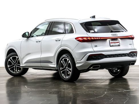 New 2025 Audi Q5 Premium image 12
