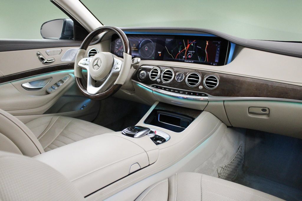 Used 2018 Mercedes-Benz S 560 Sedan image 21