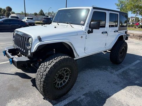 Used 2015 Jeep Wrangler Unlimited Rubicon w/ Connectivity Group image 1
