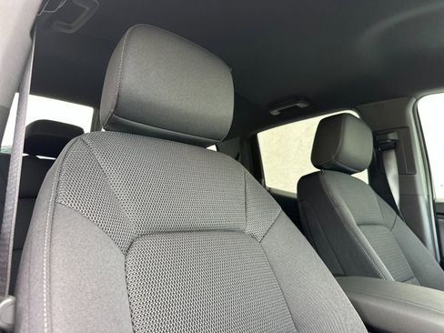 New 2026 Chevrolet Colorado LT image 18