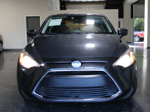 Used 2016 Scion iA FWD image 7