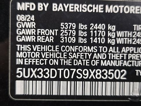 Certified 2025 BMW X4 xDrive30i w/ Premium Package image 24