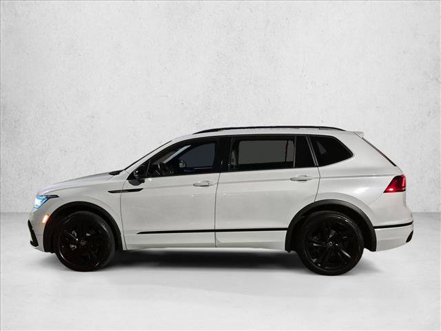 Used 2024 Volkswagen Tiguan SE R-Line FWD image 7