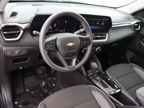 Used 2024 Chevrolet TrailBlazer LT image 5