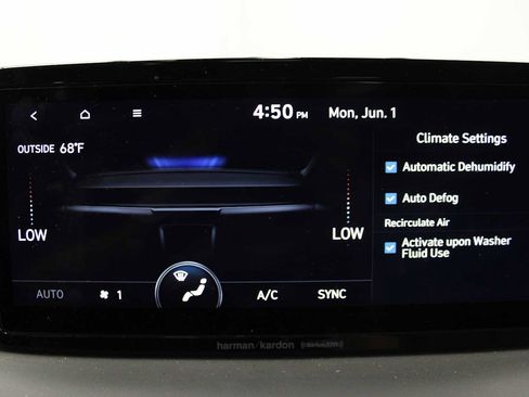 Used 2023 Hyundai Santa Fe SEL w/ Premium Package AWD/4WD image 30