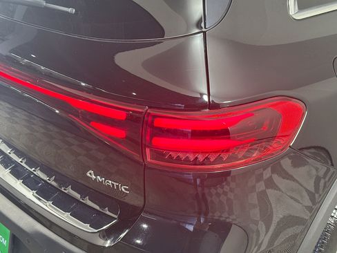Used 2024 Mercedes-Benz EQB 300 4MATIC image 34