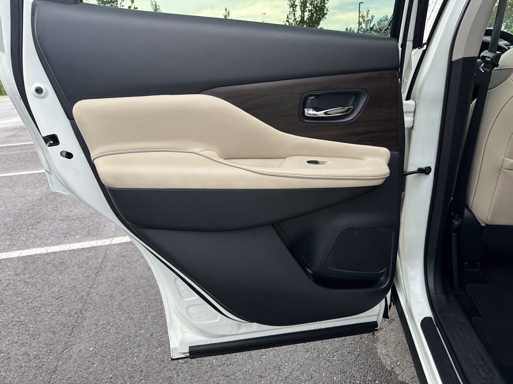 Used 2020 Nissan Murano Platinum FWD image 18