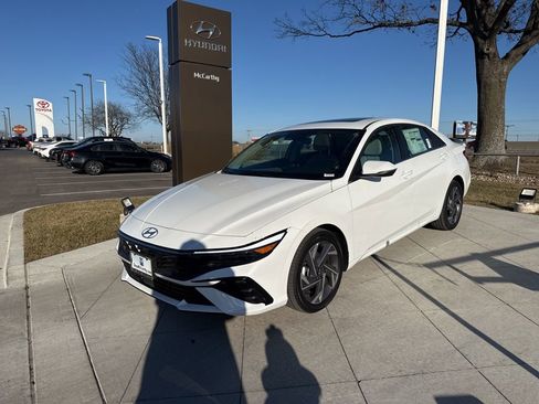 New 2025 Hyundai Elantra Limited w/ Cargo Package image 2