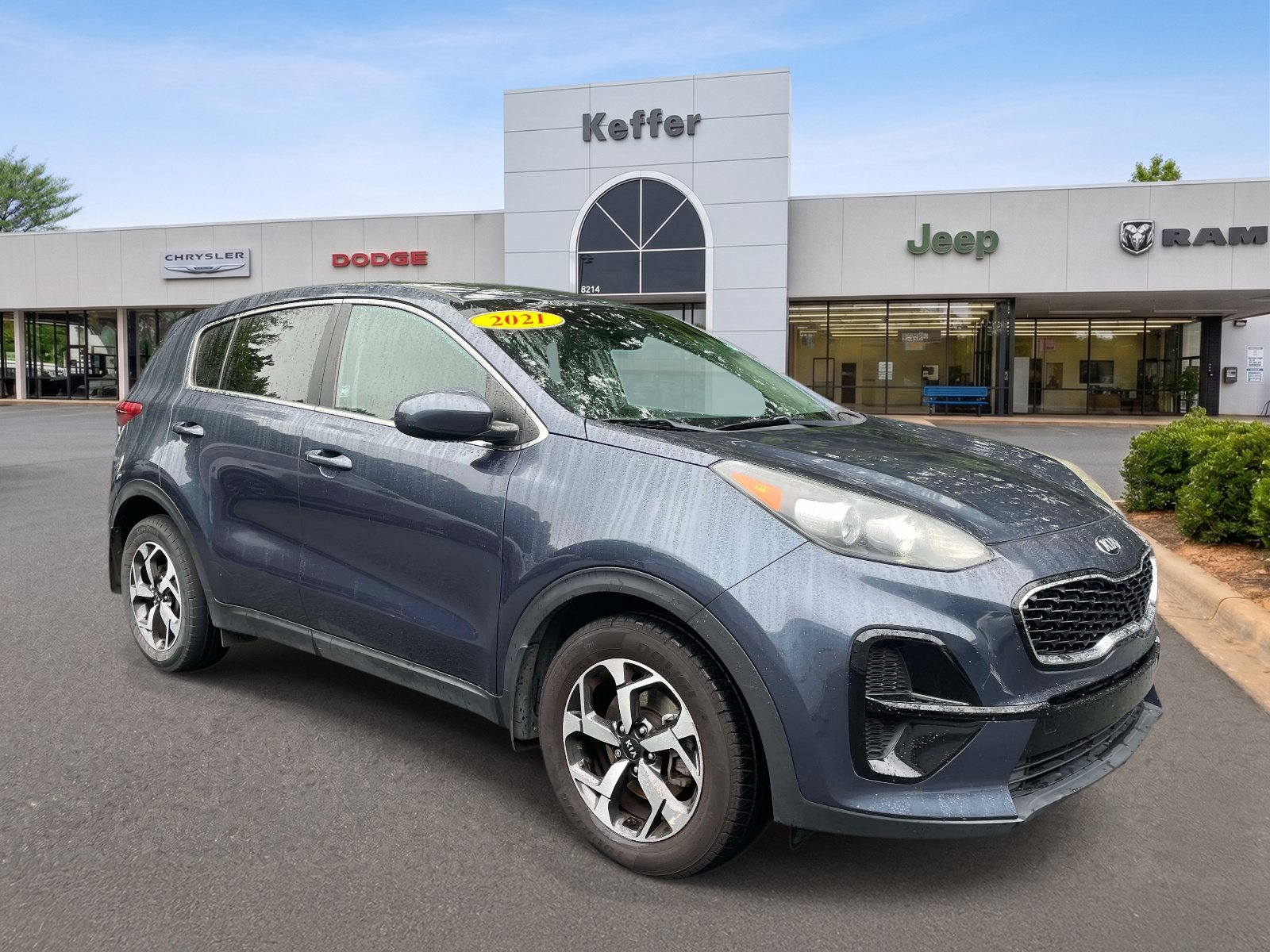 Used 2021 Kia Sportage LX FWD image 2