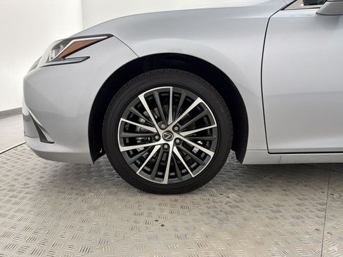 Certified 2025 Lexus ES 350 w/ Premium Package FWD image 13
