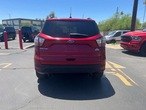 Used 2017 Ford Escape SE w/ Equipment Group 201A FWD image 6