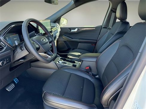 Used 2024 Ford Escape ST-Line w/ Tech Pack #1 image 32