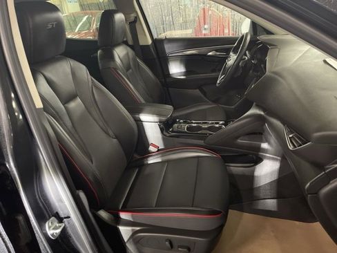 Used 2023 Buick Envision Essence w/ Sport Touring Package image 20