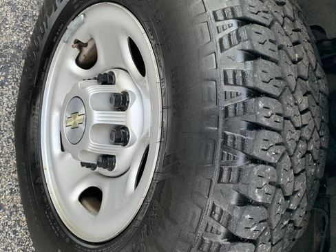 Used 2020 Chevrolet Express 2500 w/ Driver Convenience Package image 26