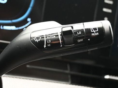 Used 2025 Kia Sportage LX FWD image 25