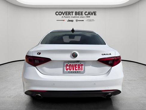 Used 2021 Alfa Romeo Giulia Sprint w/ Nero Edizione image 8