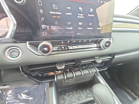 Used 2025 GMC Canyon Elevation w/ Convenience Package image 23