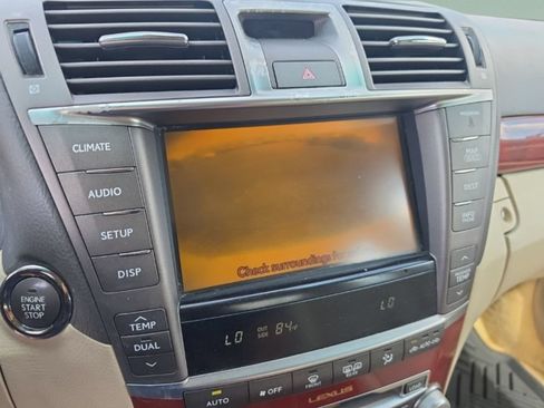 Used 2012 Lexus LS 460 w/ Comfort Pkg RWD image 18