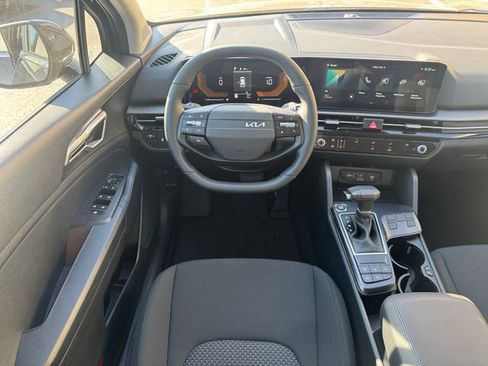 New 2026 Kia Sportage LX FWD image 12