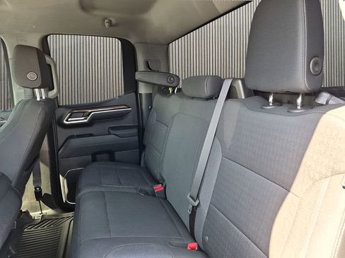 Used 2023 Chevrolet Silverado 1500 LT image 19