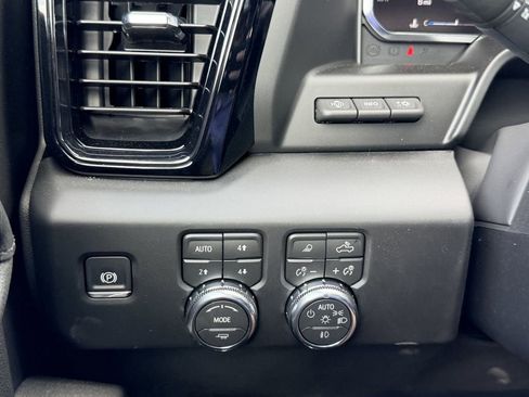New 2026 GMC Sierra 1500 AT4 w/ AT4 Premium Package AWD/4WD image 30