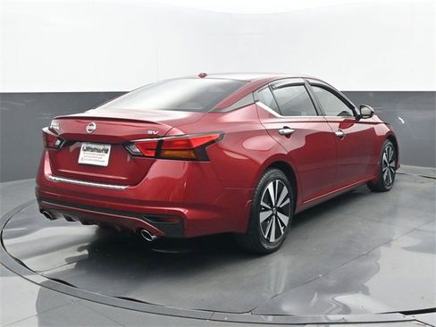 Used 2022 Nissan Altima 2.5 SV w/ SV Premium Package image 23