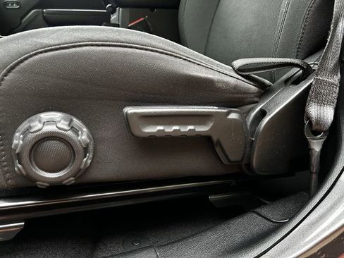 Used 2021 Jeep Wrangler Unlimited Sport image 32